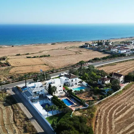 Villa Chloe *