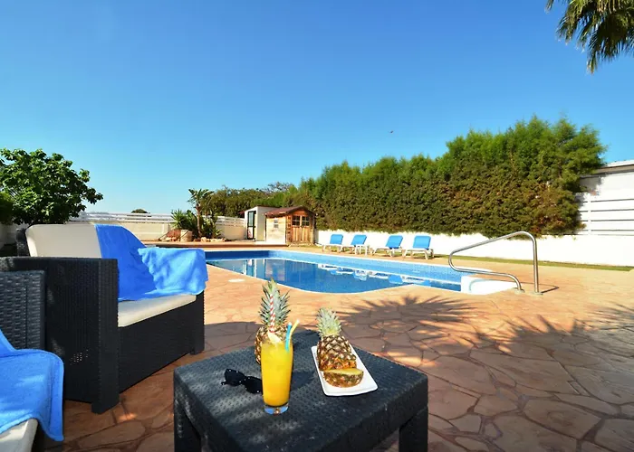 Chloe Villa Ayía Nápa